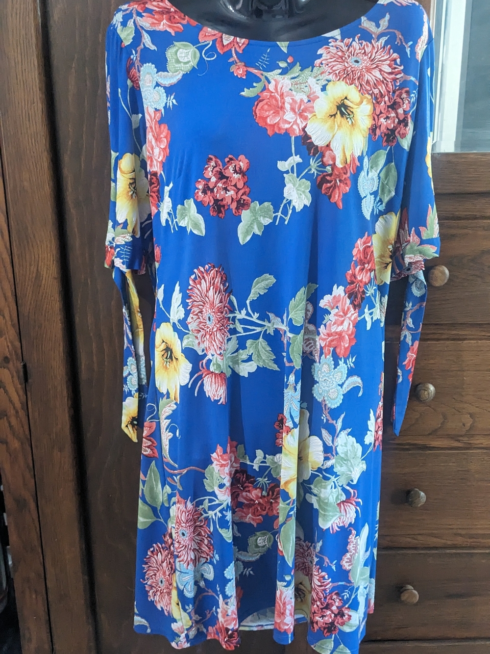 Glamour Blue Floral Midi Dress with Yellow & Coral Blooms 16